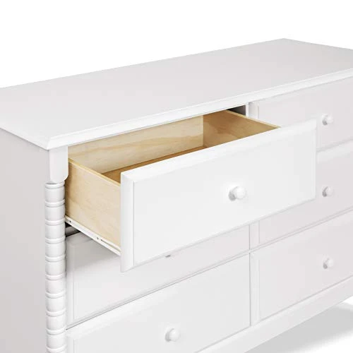 DaVinci Jenny Lind Spindle 6-Drawer Dresser In White 7 DaVinci Jenny Lind Spindle 6-Drawer Dresser In White - Image 7