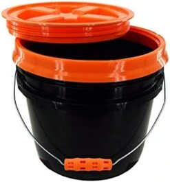 GENERIC Halloween Supplies, Black Bucket With Orange Over Sized Grip (2 Gallon) -Songmics Furniture Shop 41xQ22P3BPL. AC