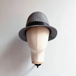 21 Inch Hat Rack Wig Stand Wall Mounted Mannequin Head Decorative Holder Hat Holder Rack Salon Mannequin Wigs Show Display Stand (A:Beige) -Songmics Furniture Shop 51fRCExLYvL